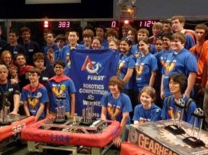 El Equipo de Robótica de la Escuela Secundaria Avon, Überbots, en el torneo FIRST