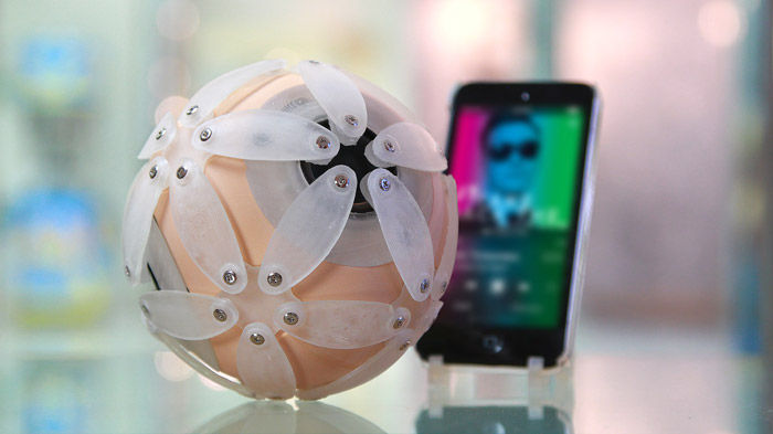 Speaker Ball con iPod