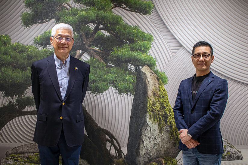 Ambassador Tetsu Ozaki and President Tanabe