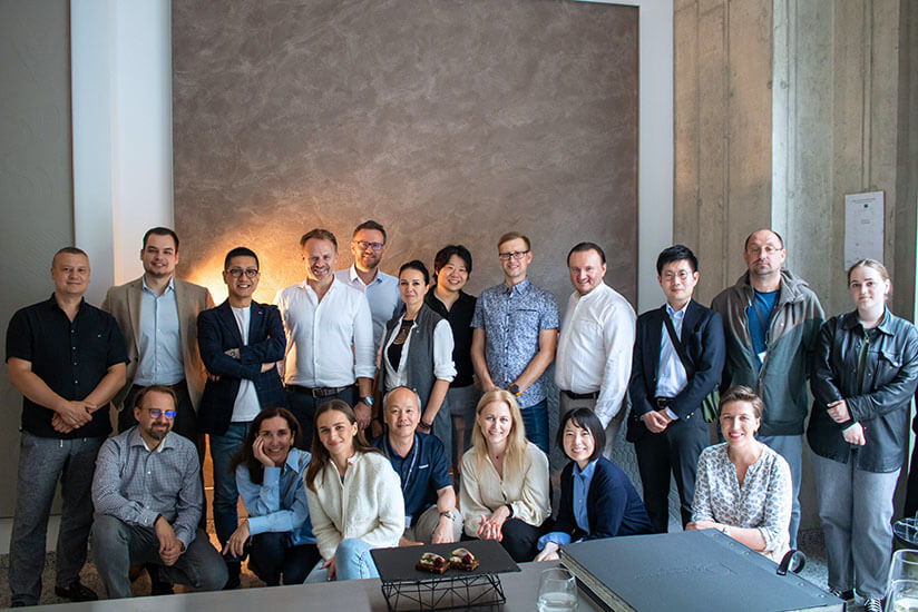 Group photo with DG DIMENSE staff