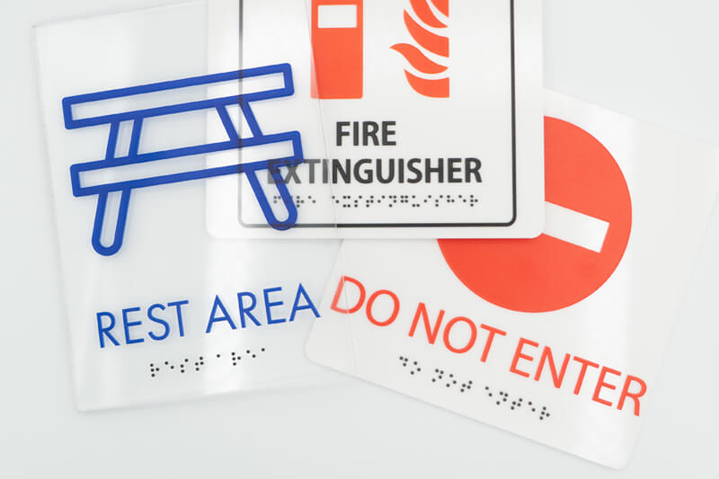 Señalización braille para invidentes