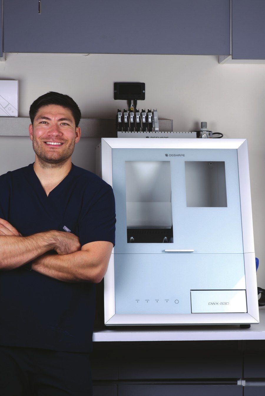Dr. Julio Rascon with his DGSHAPE DWX-53D dental mill
