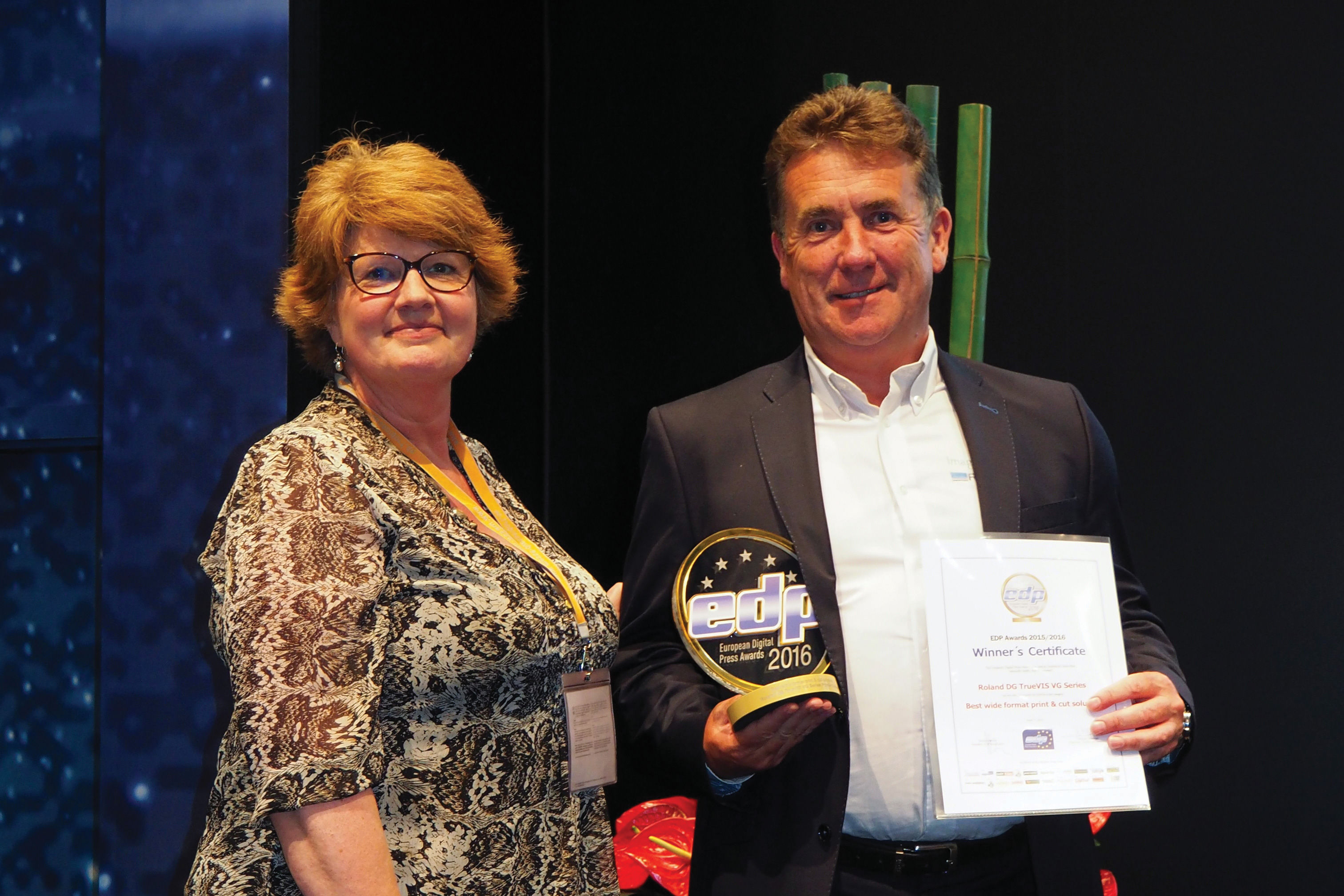 Roland DG accepts EDP Award