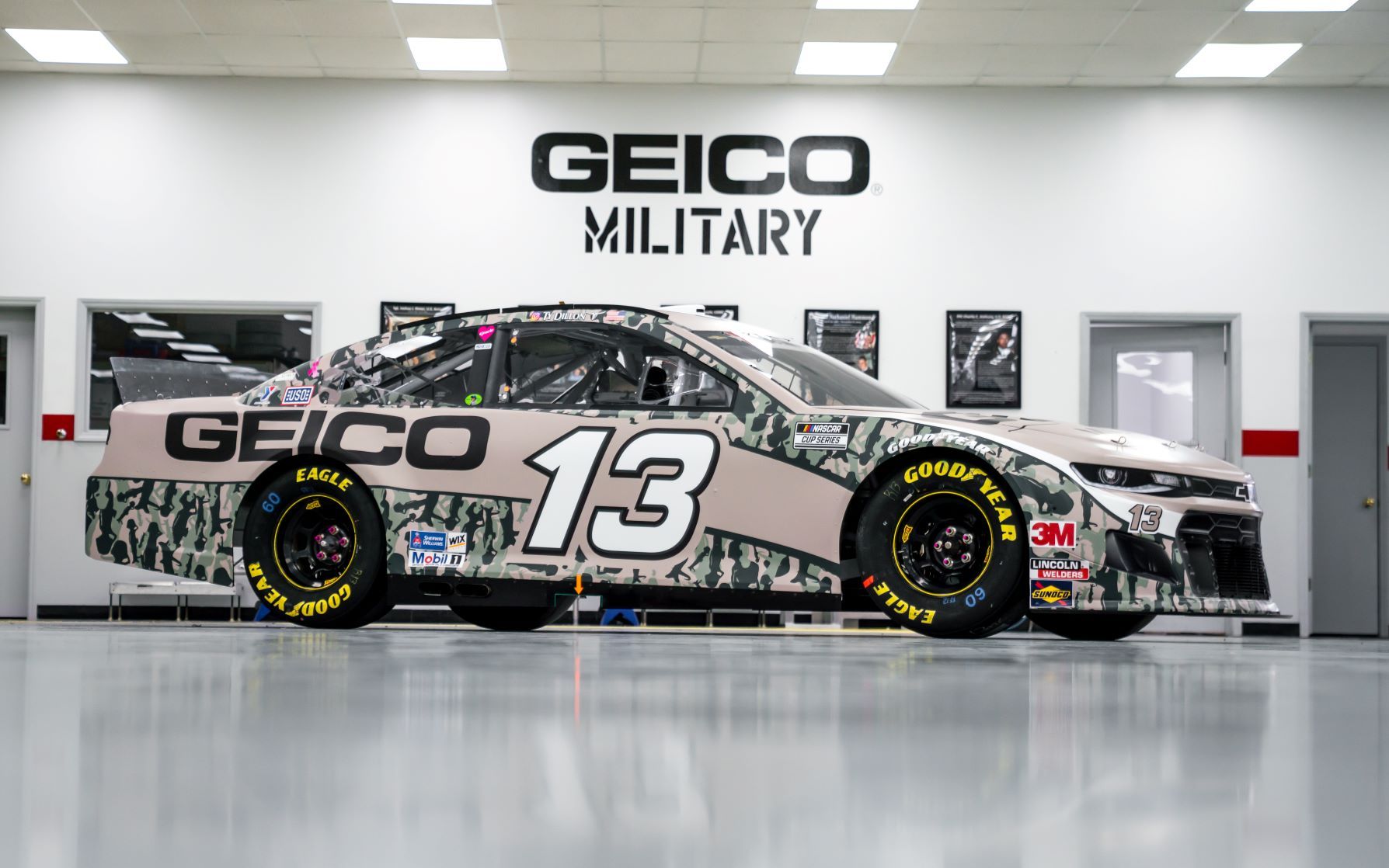 El equipo gráfico de Richard Childress Racing se adapta a la "nueva normalidad" en NASCAR
