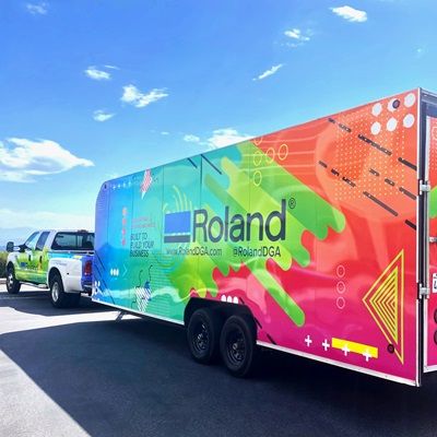 Imagen del camión del Demo Days Roadshow de Roland DGA