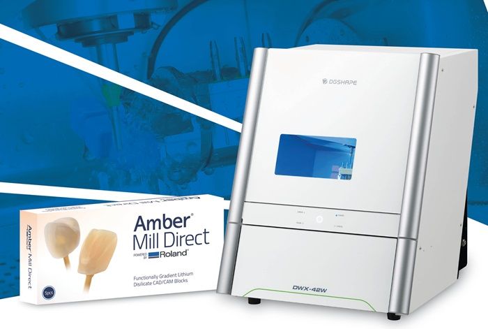 Imagen de la fresadora dental en húmedo DWX-42W de DGSHAPE con Amber® Mill Direct, con la tecnología Roland DGA.