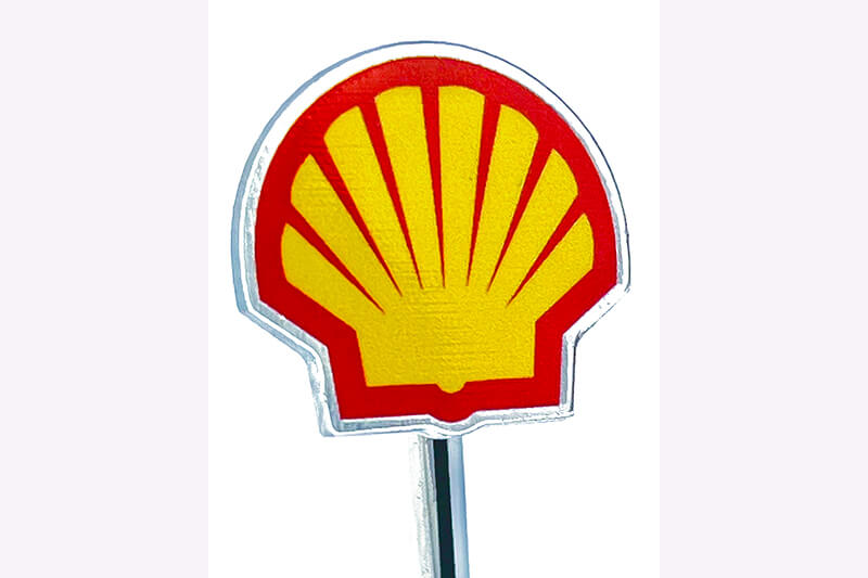 Custom printed pin with the Shell logo
