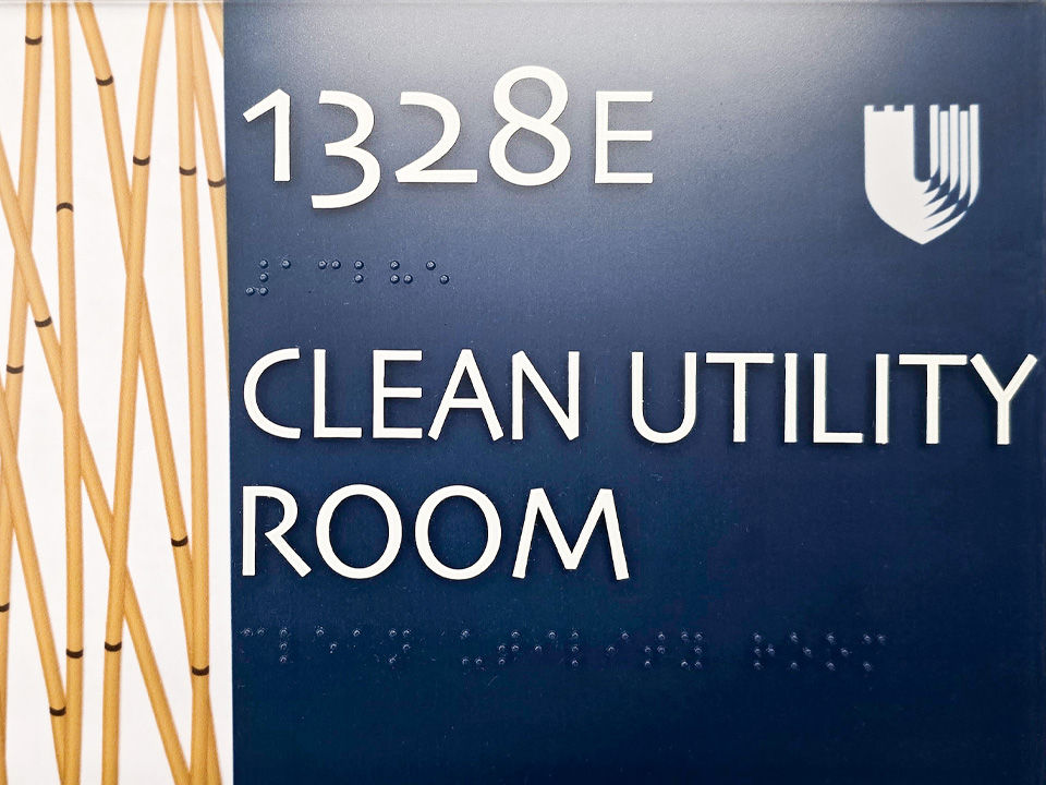 overstreet signs_Slider Image_clean utility sign