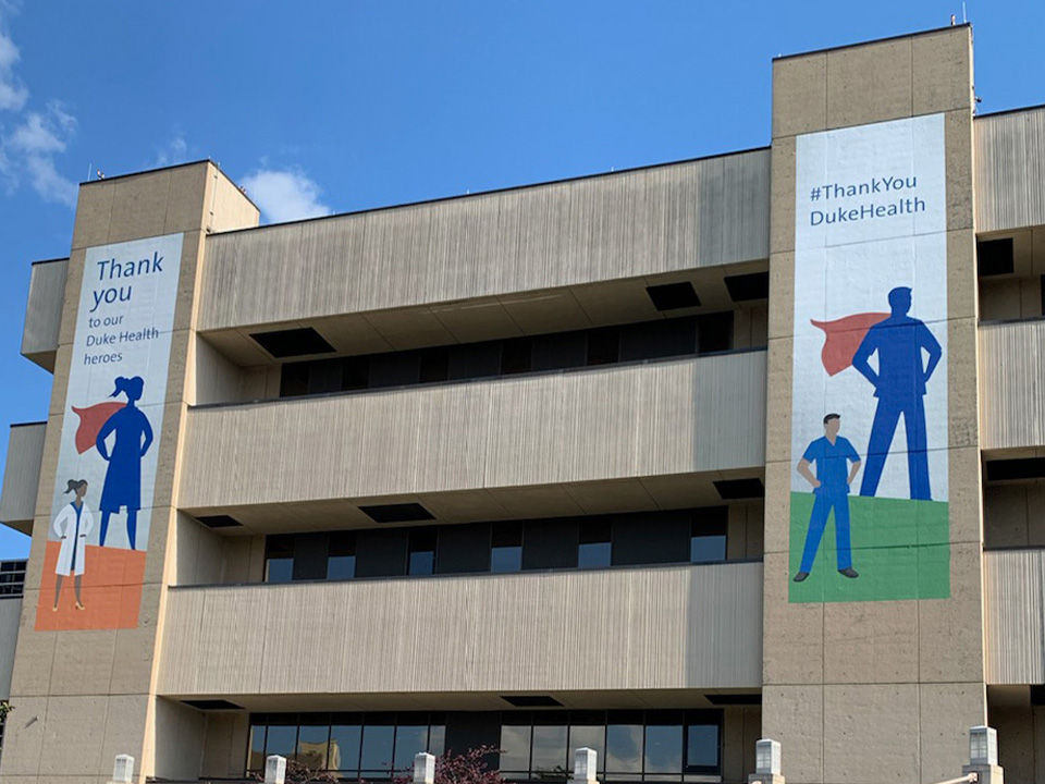 Héroes, por Overstreet Sign Contractors