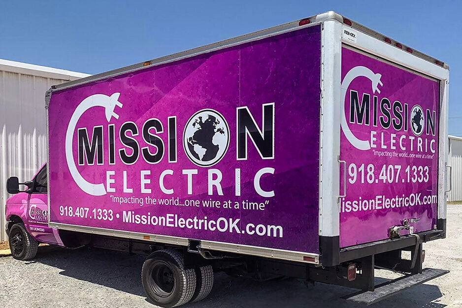 413 Signs & Graphics