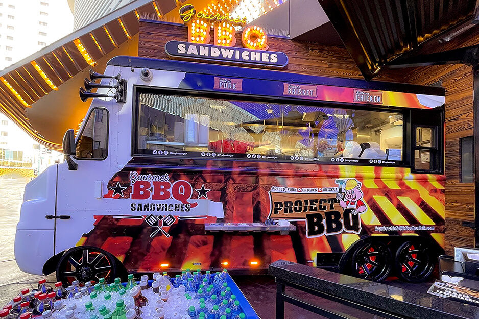 Food truck with colorful graphics created on a Roland DG wide-format printer/cutter.