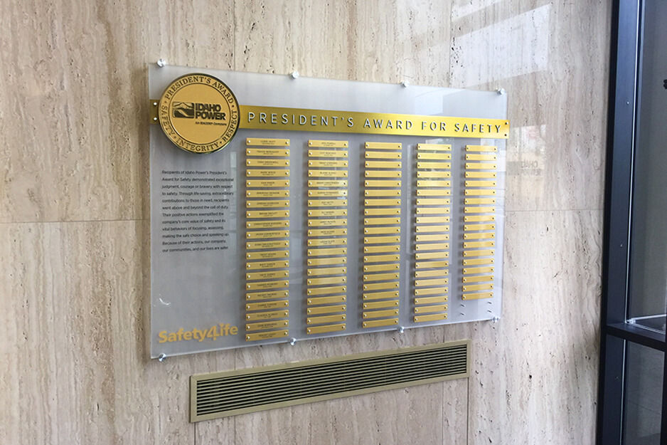 Advanced Sign created a panel listing winners of the President's Award for Safety for Idaho Power using its Roland DG printing equipment.