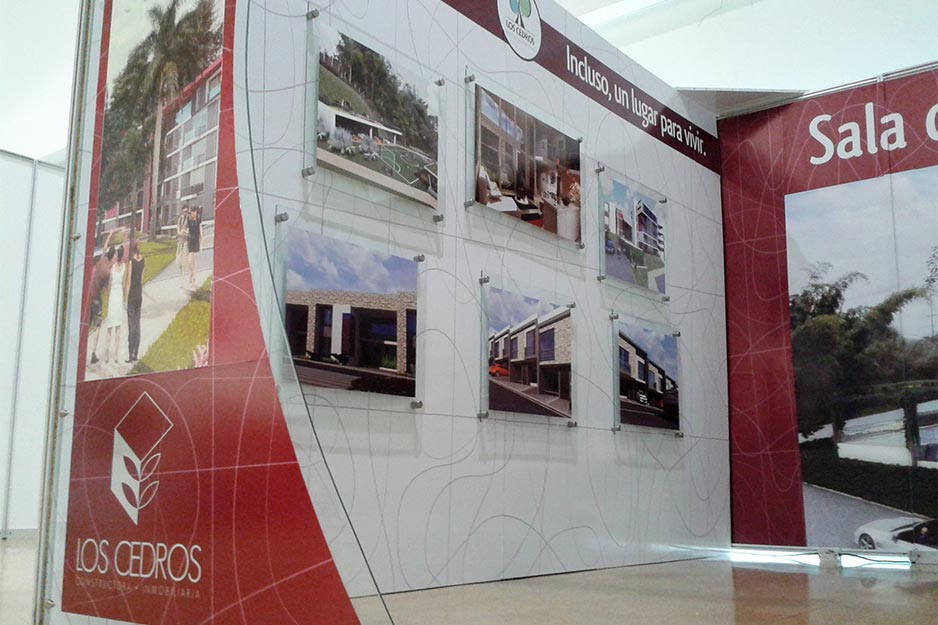 Dream Signs VersaCAMM SP-300i signage