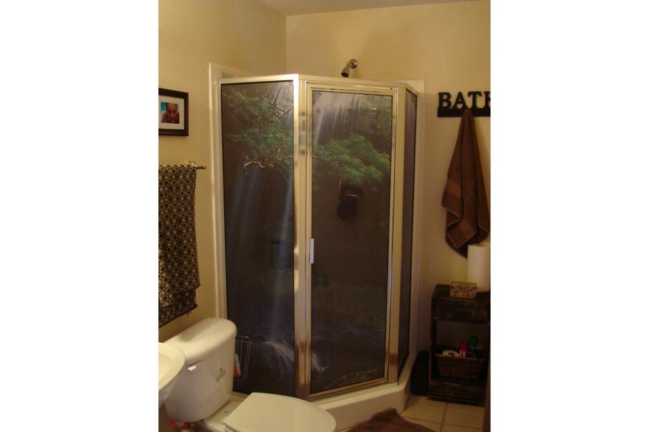 Ocala Auto Graphics VersaCAMM SP shower wrap with waterfall pattern