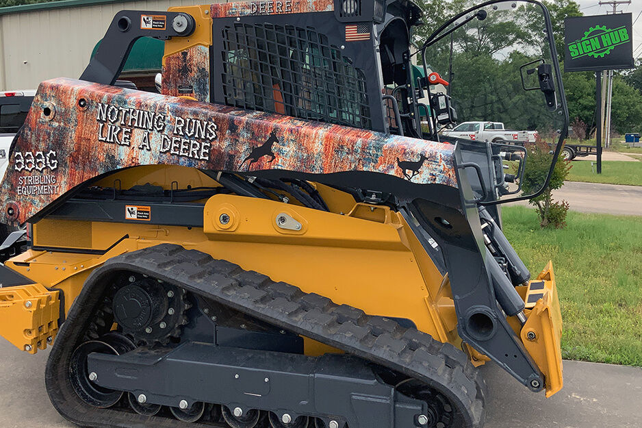 Sign Hub produced this camo wrap for a bulldozer on its Roland DG TrueVIS VG2-640 wide-format printer/cutter.