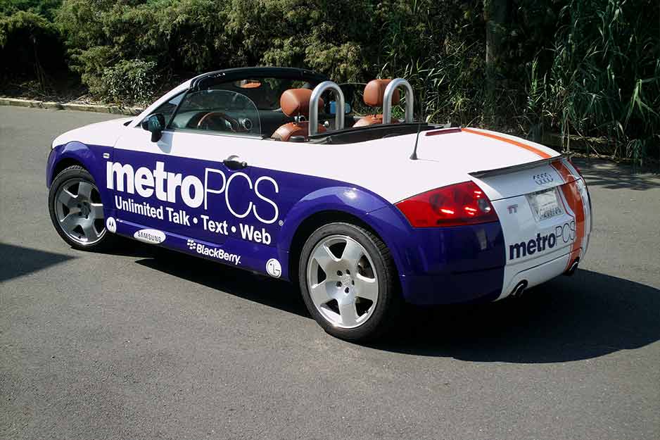 Sunrise Signs VersaCAMM vehicle wrap for MetroPCS