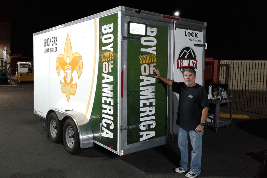 Finished vehicle graphic on trailer