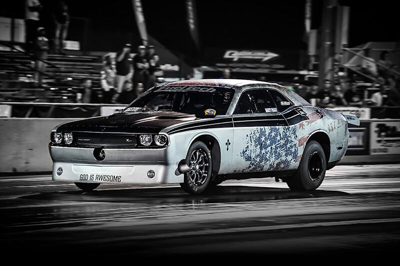 Z7GFX used its Roland DG TrueVIS VF2 printer/cutter to produce this stunning race car wrap.