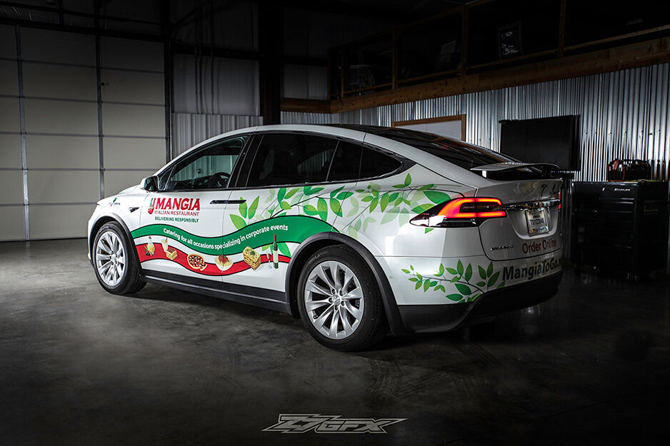 Z7GFX used its Roland DG TrueVIS VF2 printer to produce this colorful wrap for Mangia.