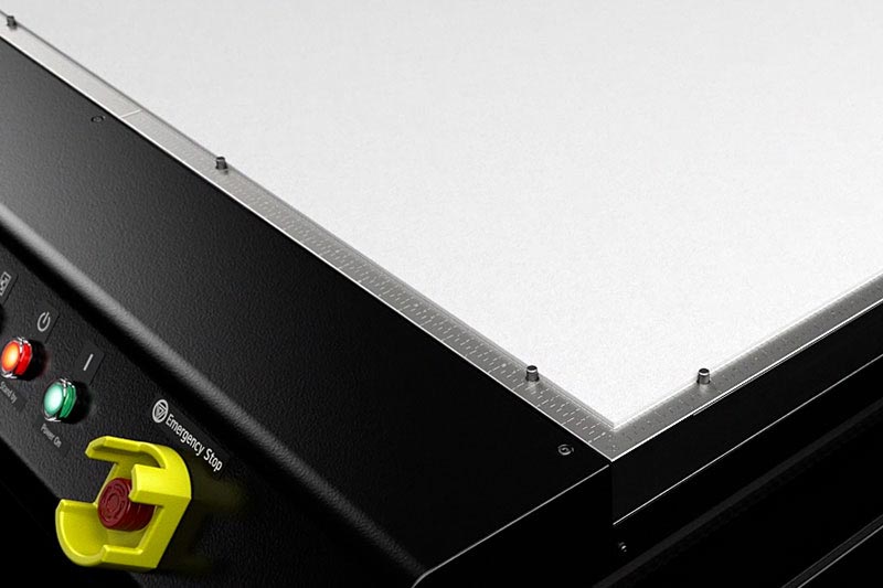 Median Pin Close up of IU-1000F