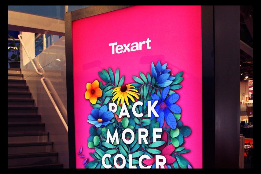 Blacklit Displays