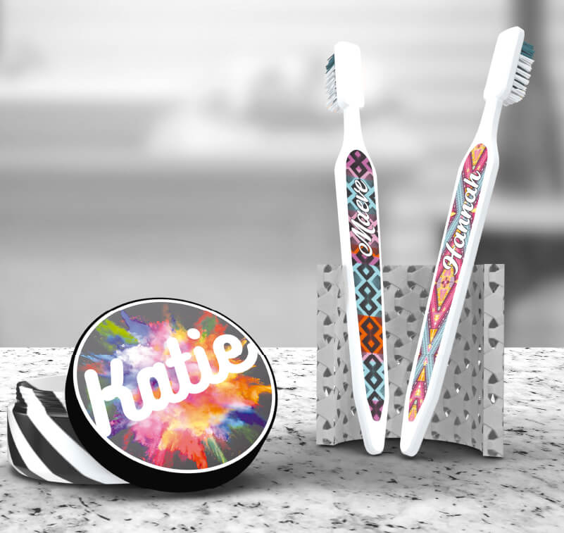Cepillos de dientes y frasco personalizados